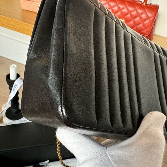 Chanel vintage classic medium vertical flap black lambskin 24k plated hardware - Picture 9 of 11